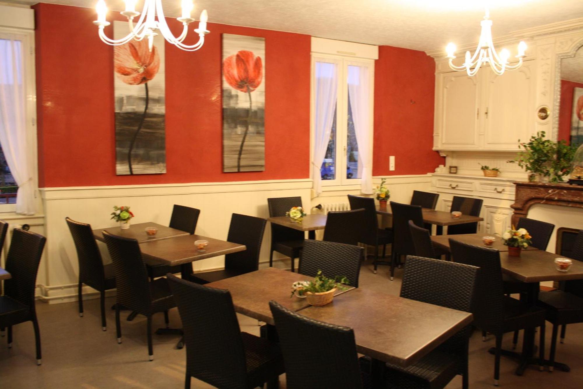 Hotel Du Touring Saint-Céré Kültér fotó